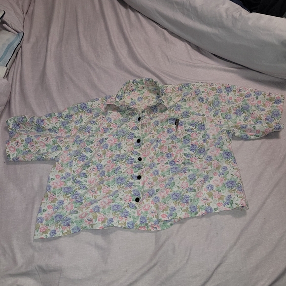 Ladies button up cotton blouse,mfg is unknown, sz is unknown pls see measurement - Picture 8 of 11